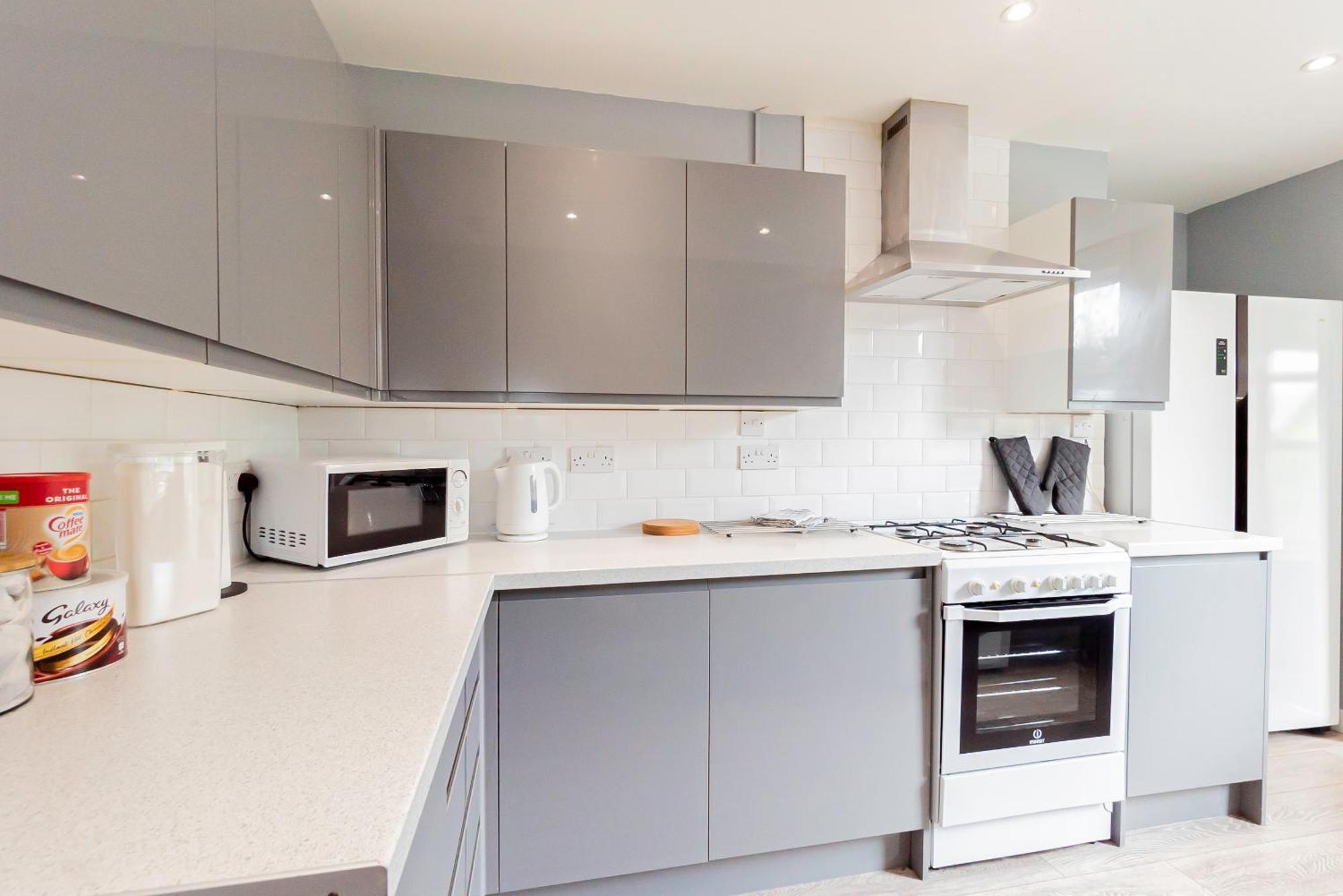 Shirley House 5, Guest House, Self Catering, Self Check In With Smart Locks, Use Of Fully Equipped Kitchen, Close To City Centre, Ideal For Longer Stays And Fawley Contractors Southampton Kültér fotó