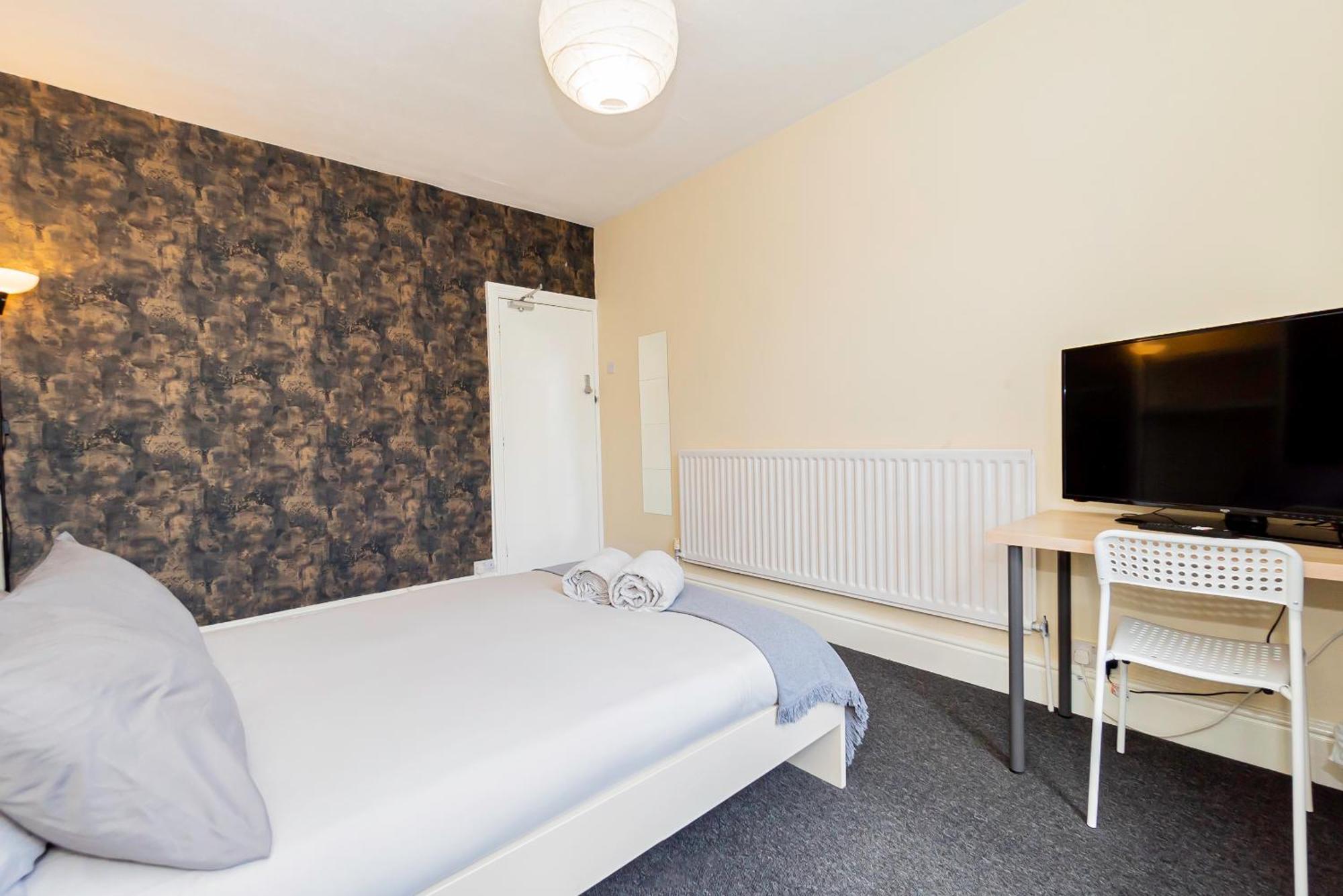 Shirley House 5, Guest House, Self Catering, Self Check In With Smart Locks, Use Of Fully Equipped Kitchen, Close To City Centre, Ideal For Longer Stays And Fawley Contractors Southampton Kültér fotó