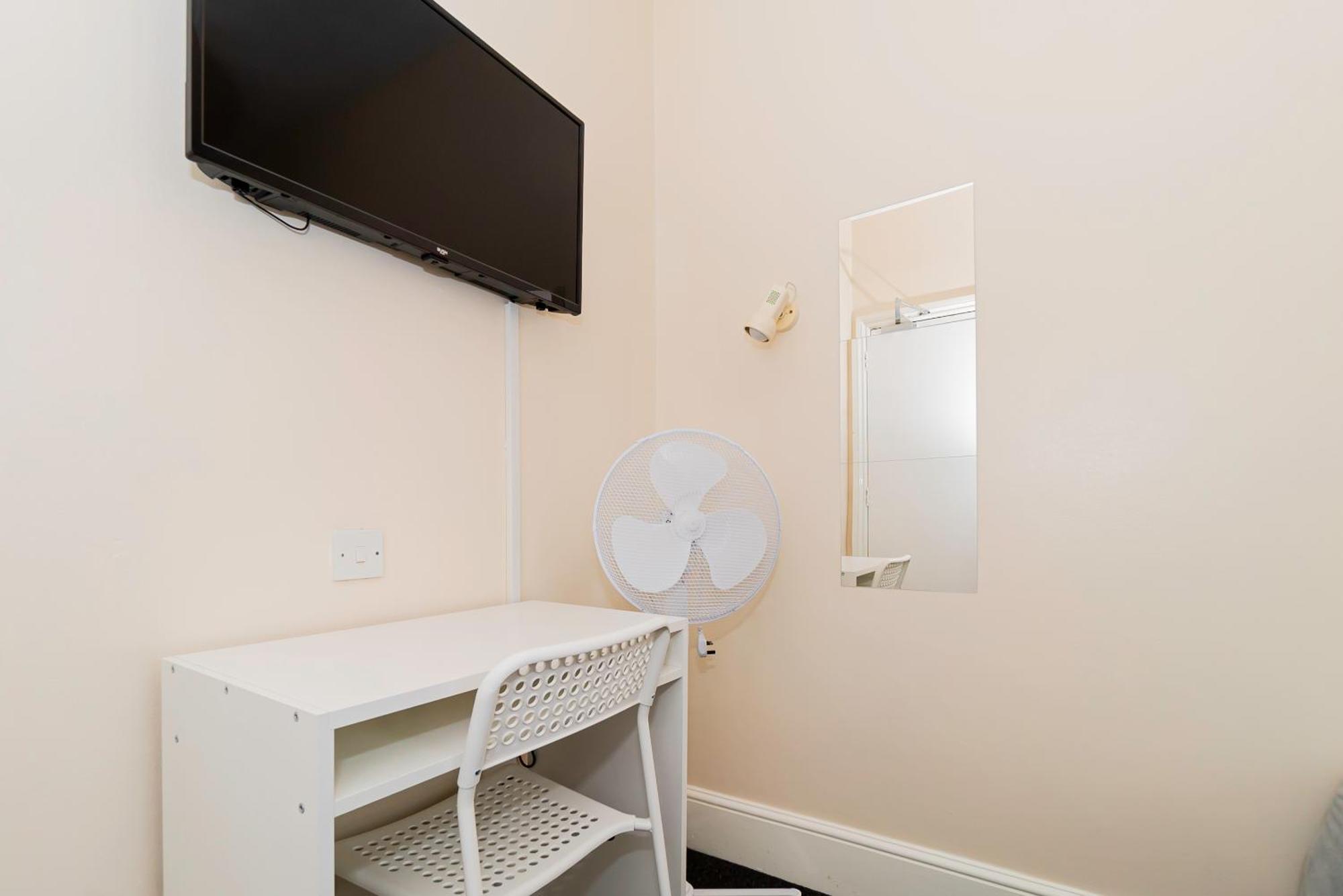 Shirley House 5, Guest House, Self Catering, Self Check In With Smart Locks, Use Of Fully Equipped Kitchen, Close To City Centre, Ideal For Longer Stays And Fawley Contractors Southampton Kültér fotó