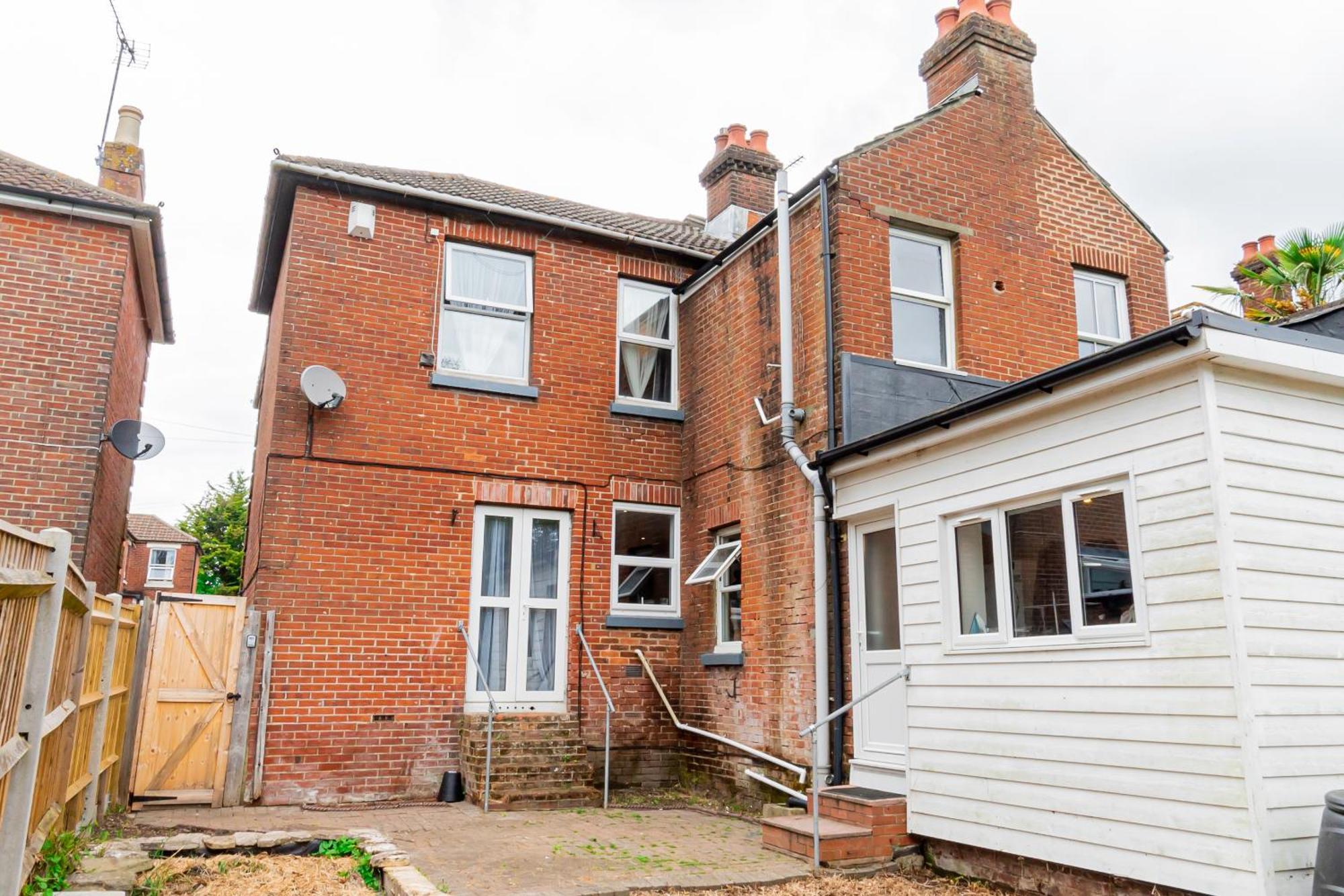 Shirley House 5, Guest House, Self Catering, Self Check In With Smart Locks, Use Of Fully Equipped Kitchen, Close To City Centre, Ideal For Longer Stays And Fawley Contractors Southampton Kültér fotó