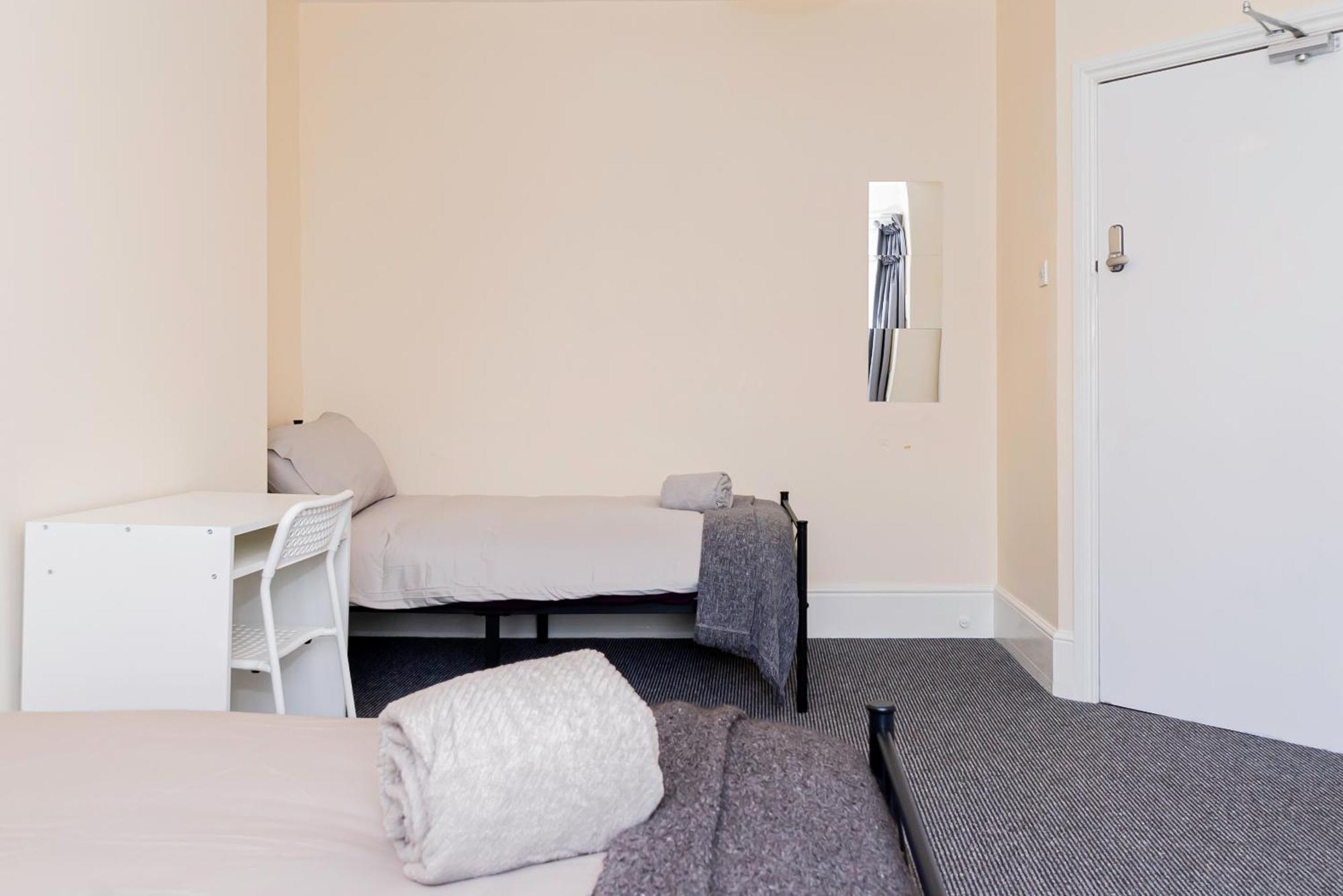 Shirley House 5, Guest House, Self Catering, Self Check In With Smart Locks, Use Of Fully Equipped Kitchen, Close To City Centre, Ideal For Longer Stays And Fawley Contractors Southampton Kültér fotó